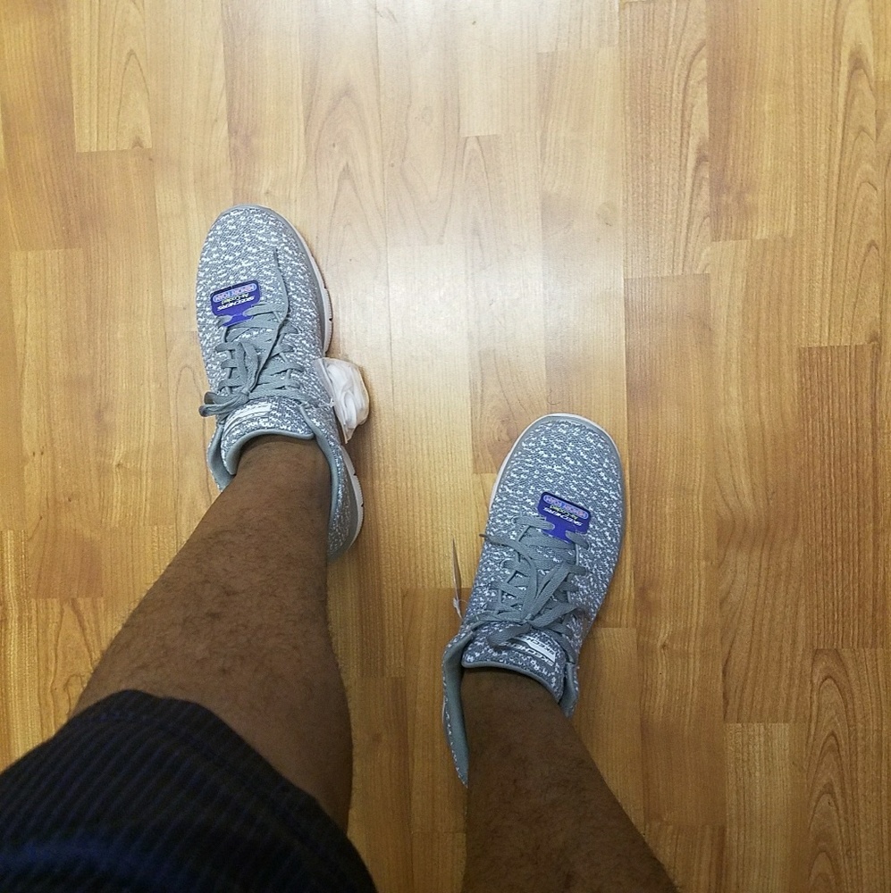 Walking shoes - Picture 8 of 8